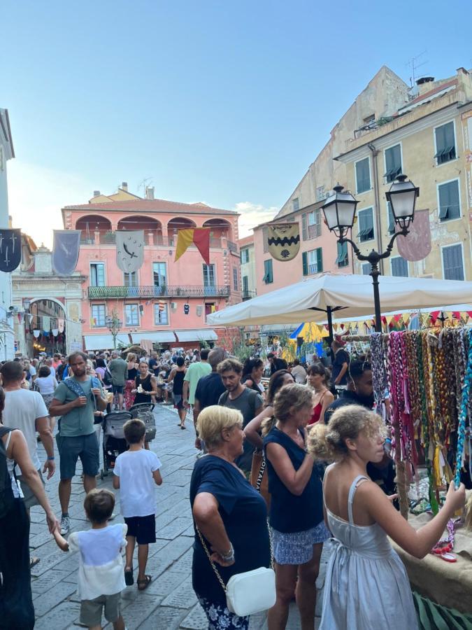 Monolocale Vittoria Nel Cuore Di Finalborgo Finale Ligure Esterno foto